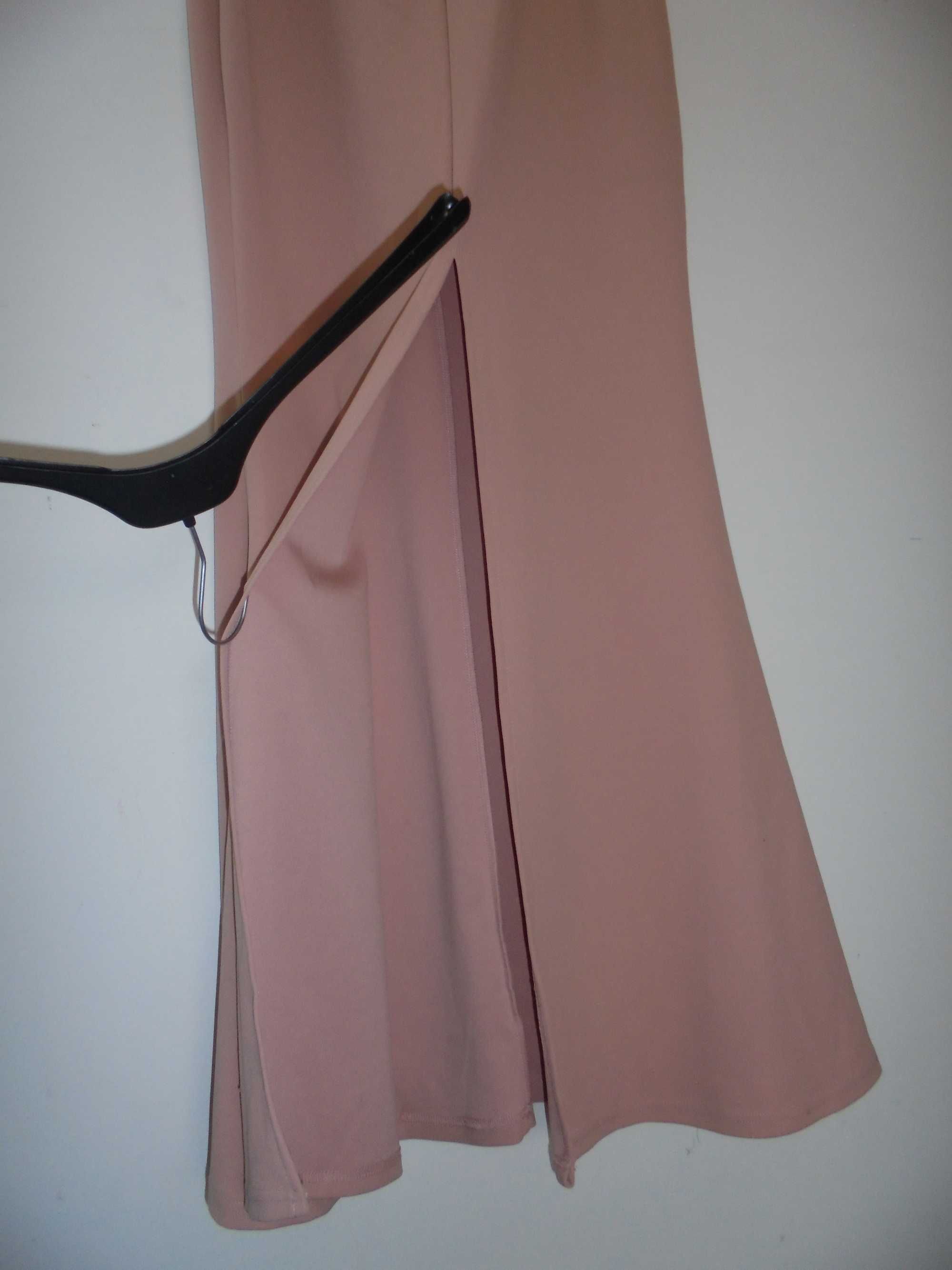 vestido de senhora muito comprido