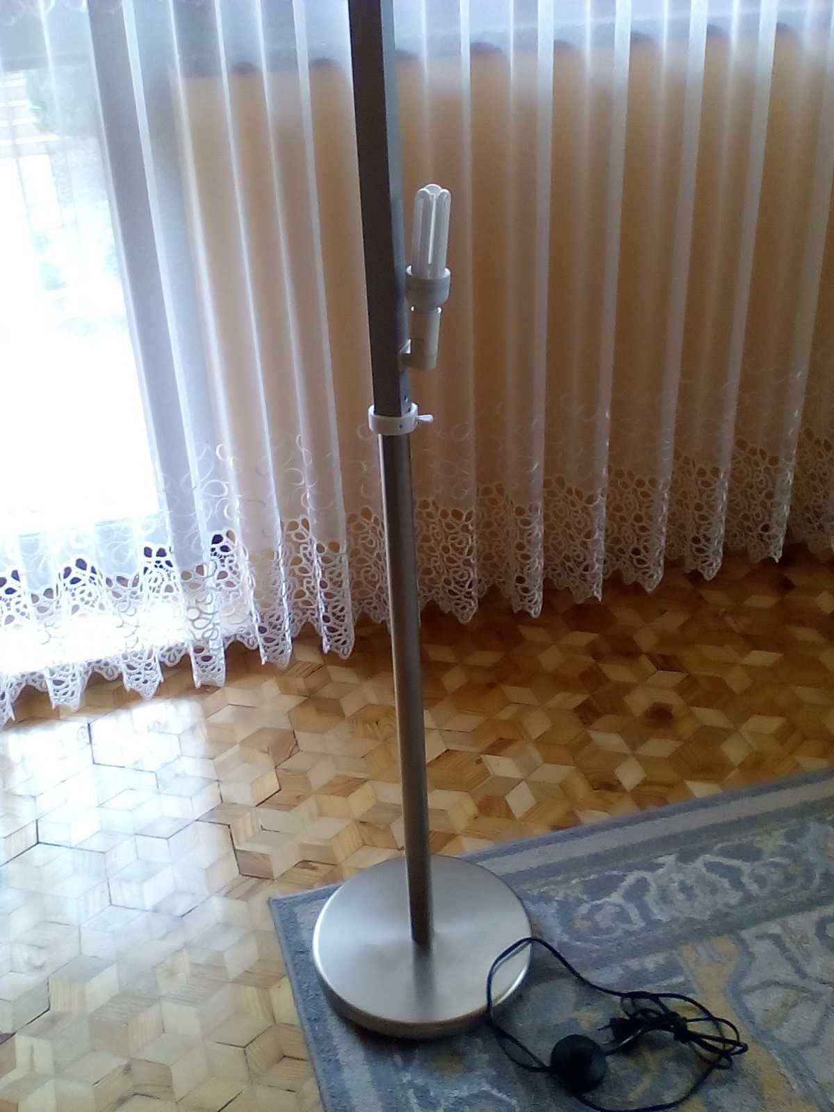 Lampa stojąca, podłogowa, z trzema żarówkami