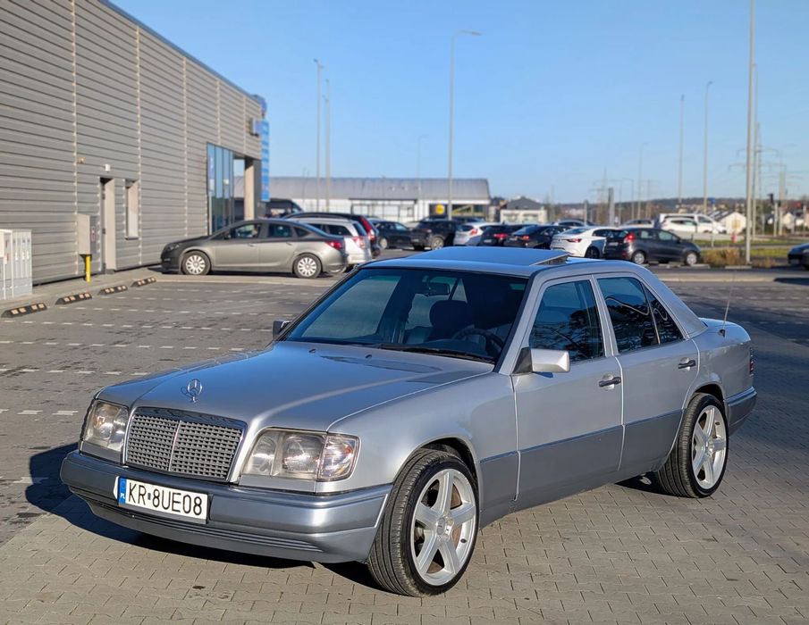 Mercedes-Benz W124 (1984-1993) W124 E320 220KM EUROPA Automat Klimatyzacja Zadbany egzemplarz