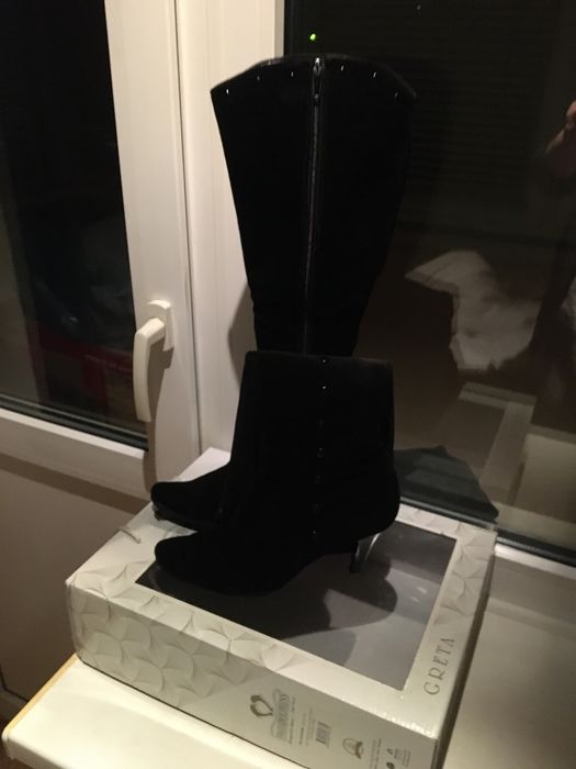 Сапоги. Козаки високі. 38, 38,5. Демісез. Натур. замш.