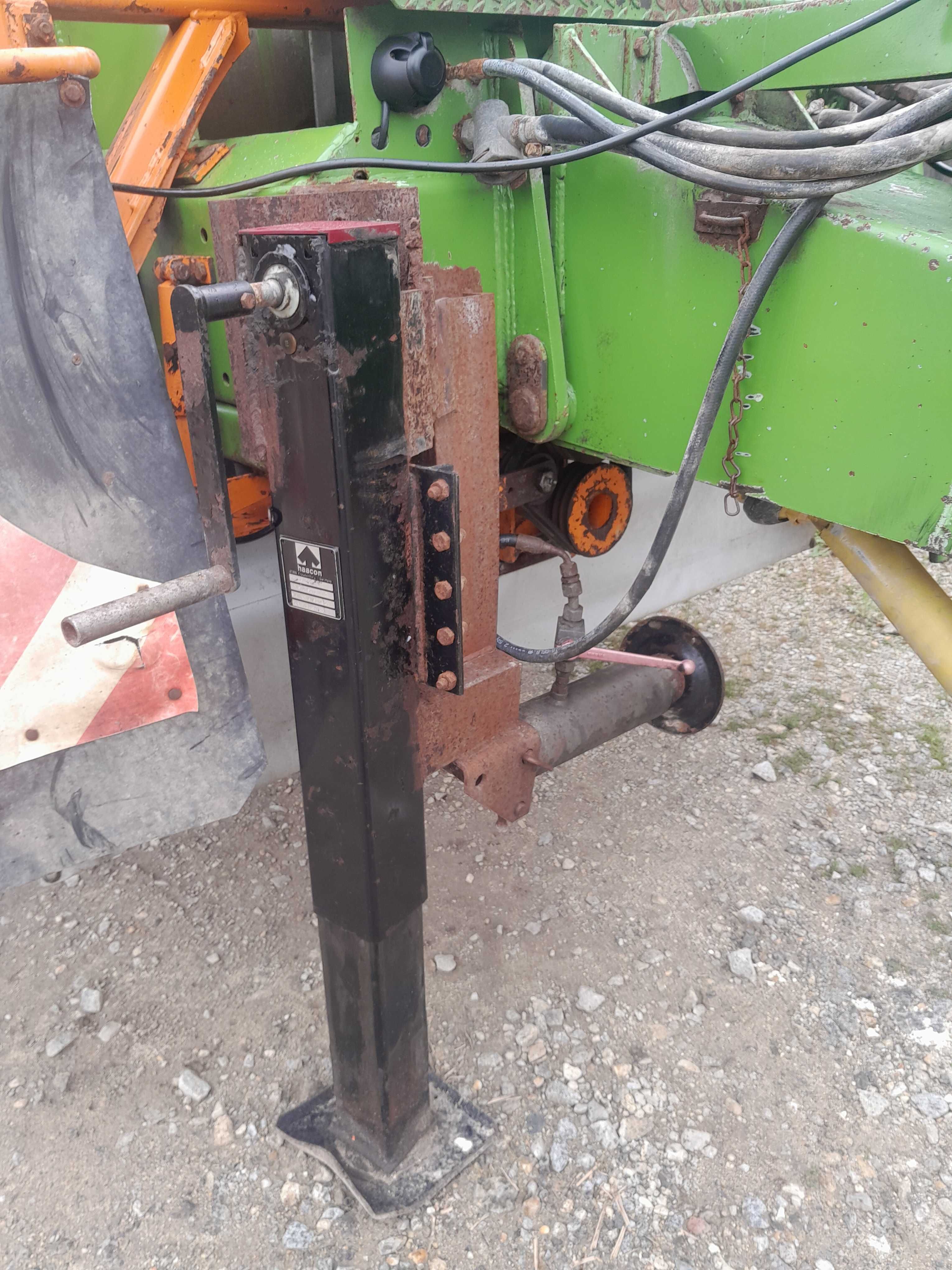 Rozsiewacz wapna Amazone ZG-B 16001T