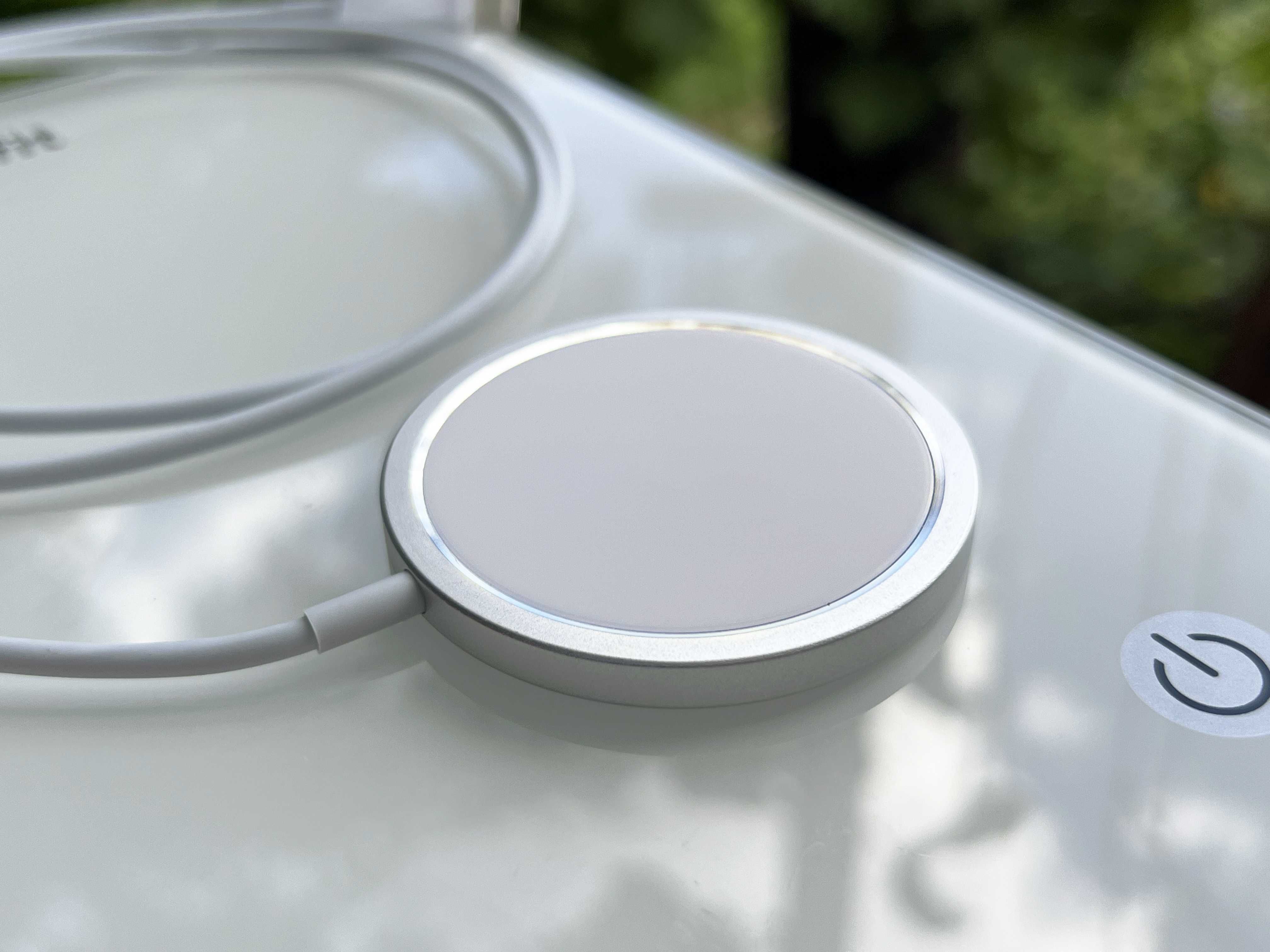 MagSafe магнітний зарядний пристрій для iPhone