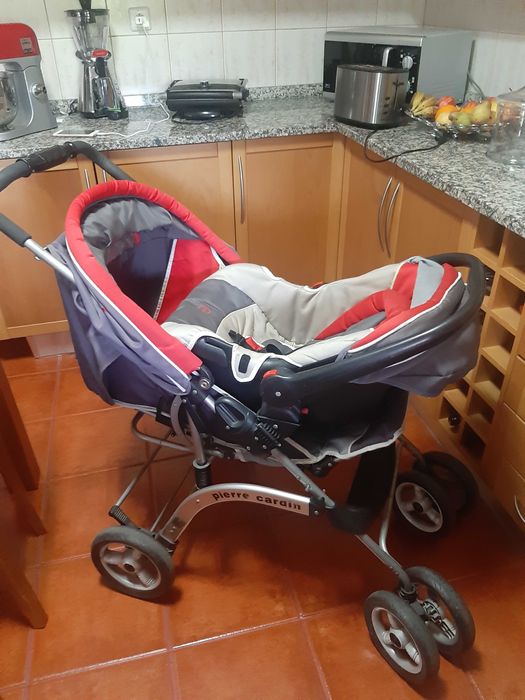 Carrinho de bebé Pierre Cardin