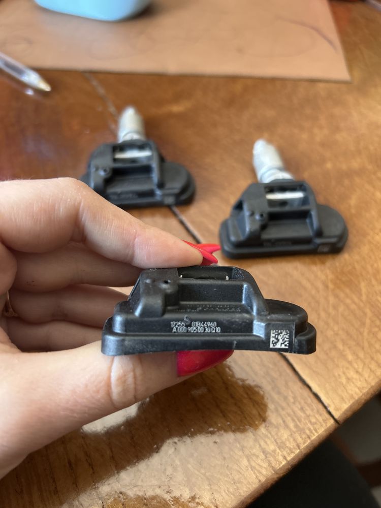 Czujniki ciśnienia opon tpms mercedes