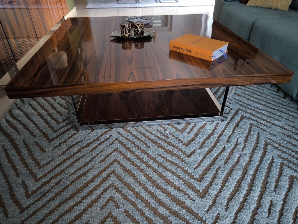 Mesa de centro em pau ferro/pau santo excelente qualidade