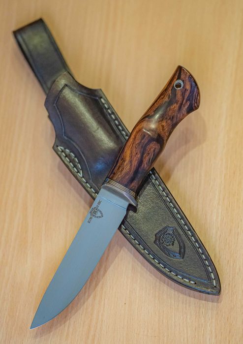 Нож ручной работы.