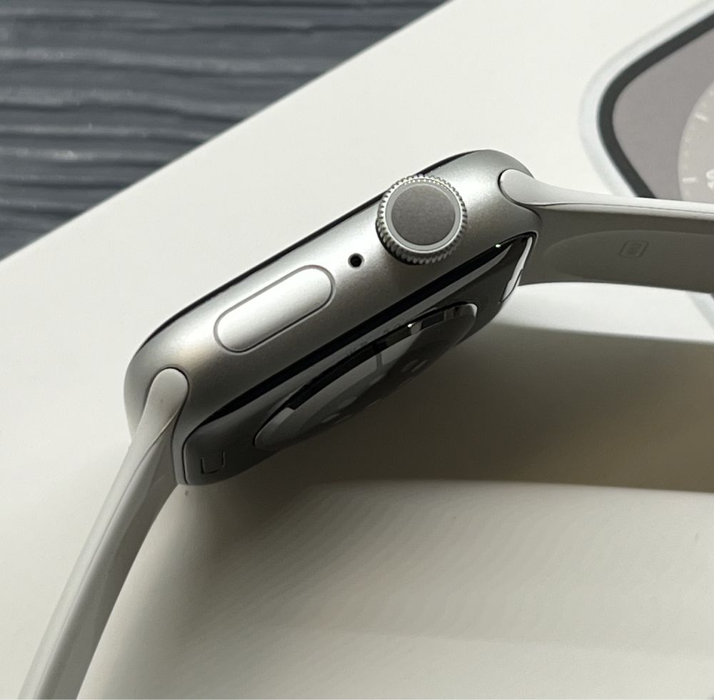 Apple Watch Series 8 41 mm Silver Новий Магазин Гарантія