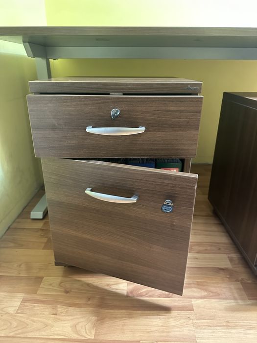 Zestaw mebli biurowych MARO