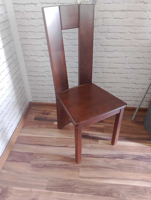 Komplet Solidnych krzeseł z litego drewna dębowego