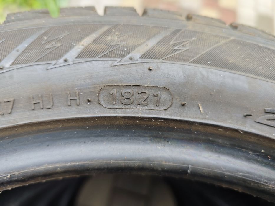 Продам комплект зимових шин Hankook Winter i*cept iz2 235/45 R17