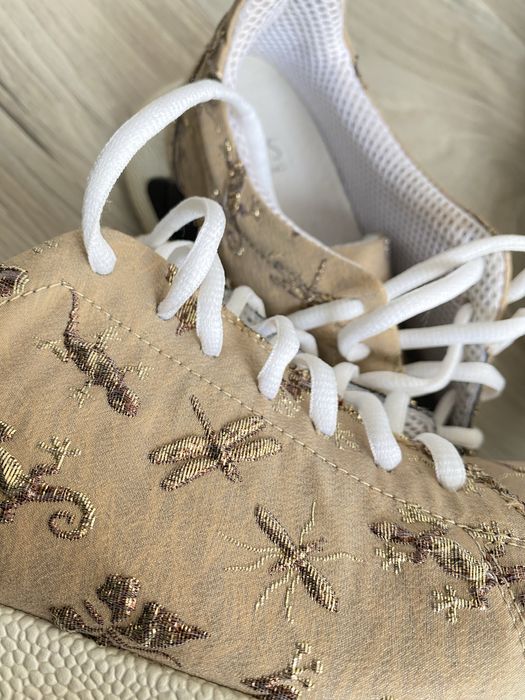 Hegos damskie sneakersy beżowo złote hafty 40