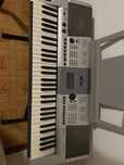 Teclado Yamaha PSR