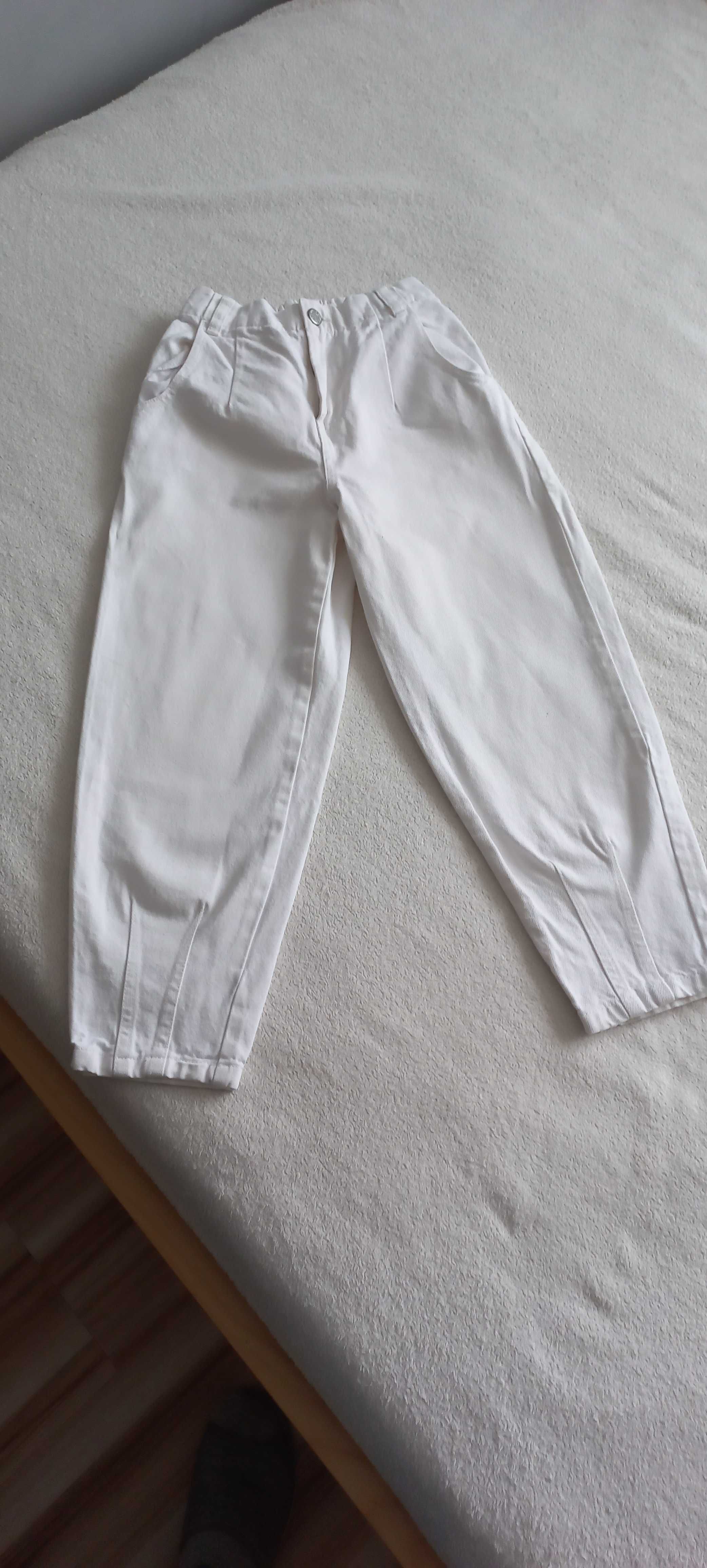 Biale spodnie jeansowe moms fit r. 140