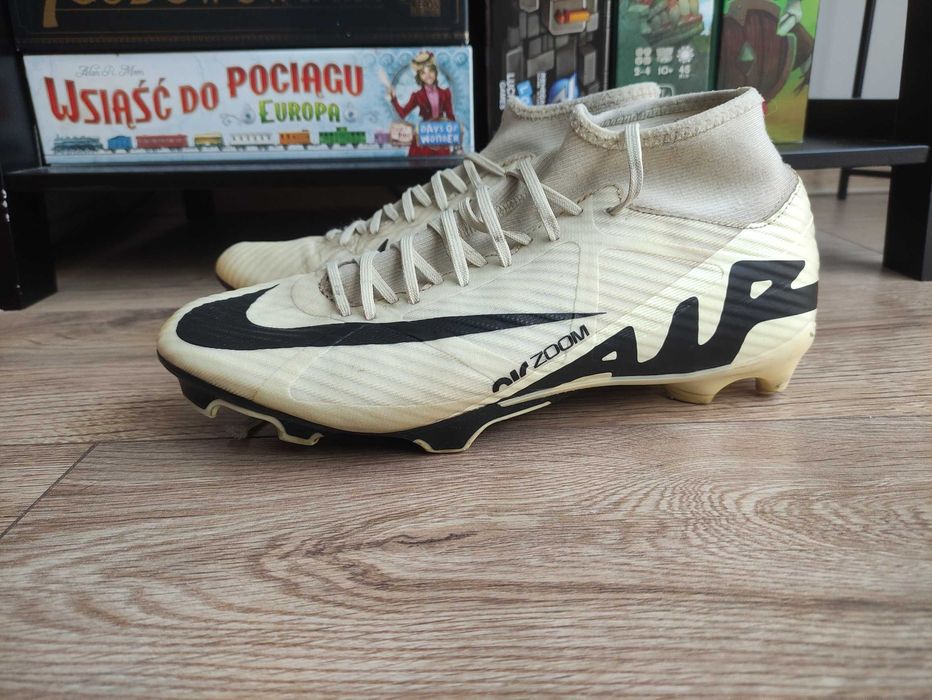 Buty piłkarskie Nike ZOOM SUPERFLY 9 FG/MG korki lanki rozmiar 42,5 42