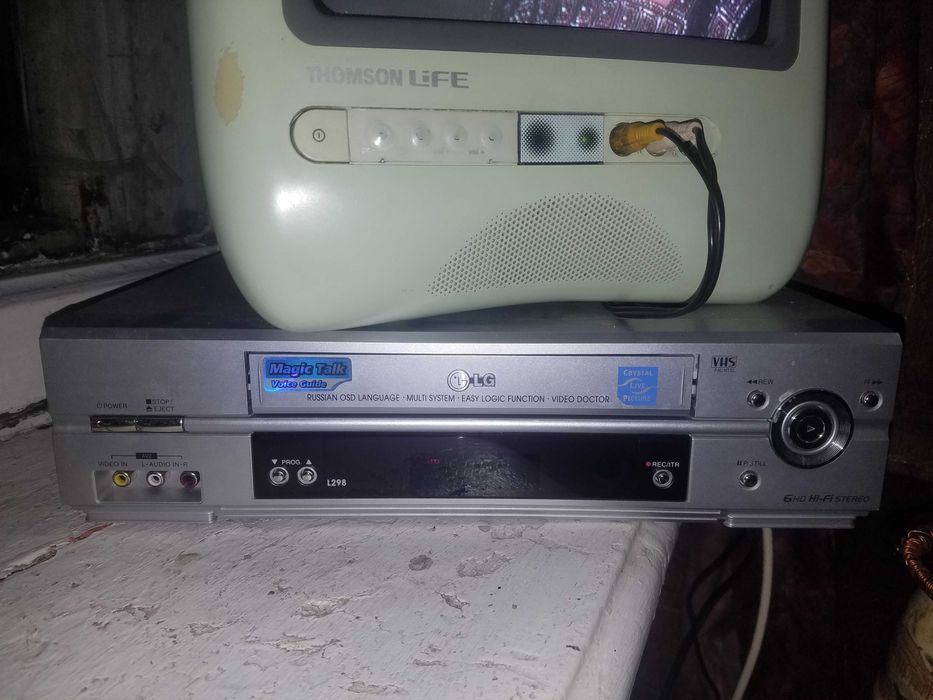 Видеомагнитофон стерео hi-fi