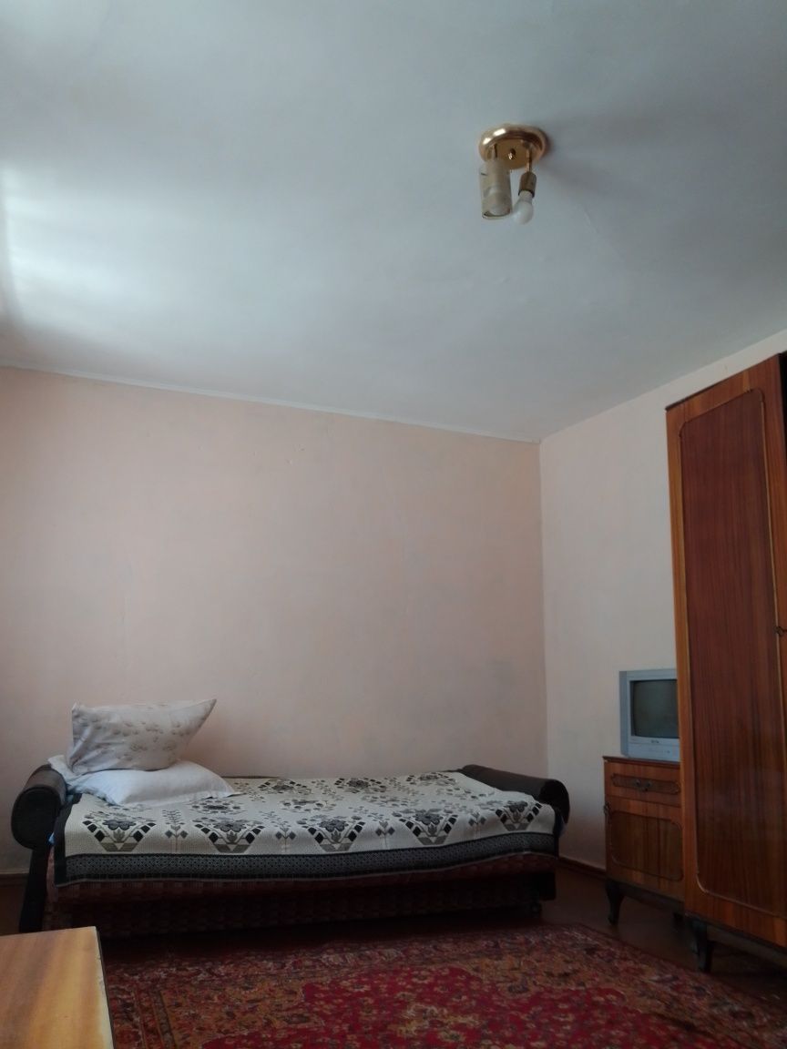 Оренда 1 кімнатної квартири в Олександрівському районі.