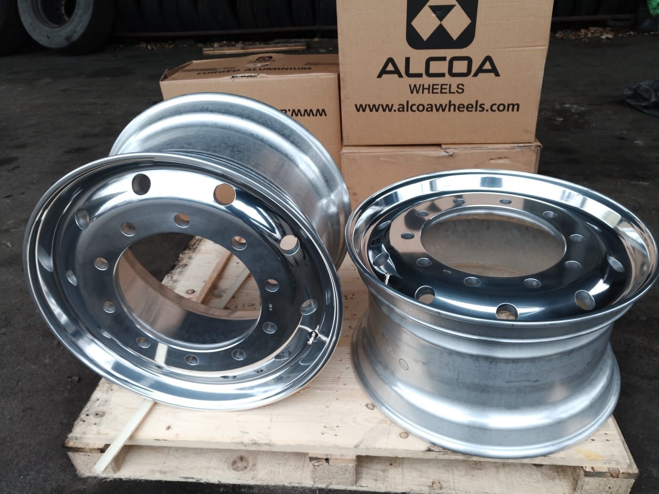 Felgi przód szerokie ALCOA DURA bright 11.75x22.5 oryginalne NOWE