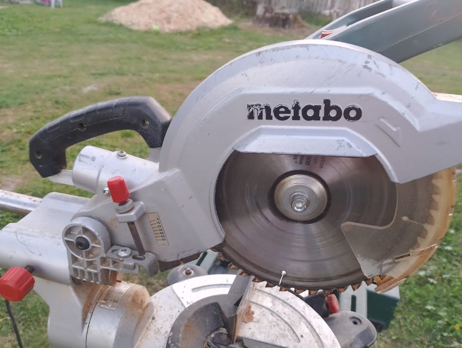 Piła Metabo i stół