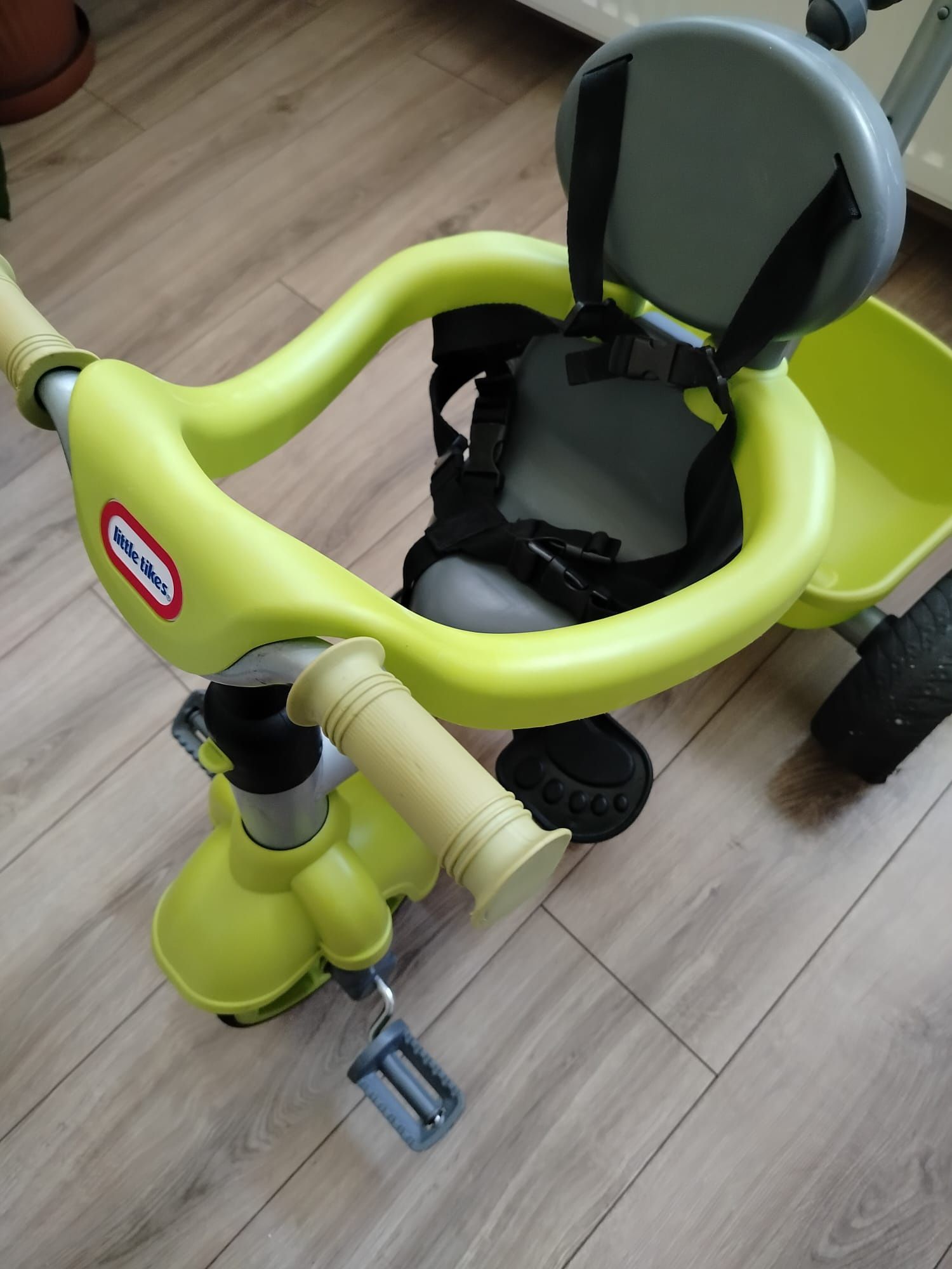 Trójkołowy rowerek Little Tikes