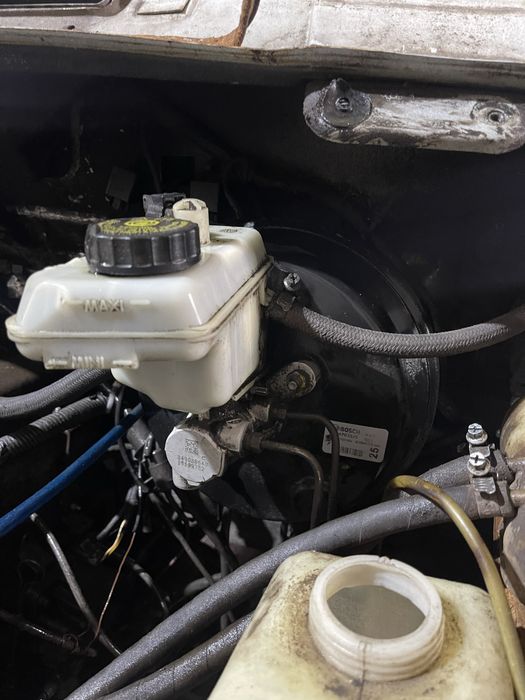 Вакуум. Вакуумный усилитель и ГТЦ. Газель бизнес. Разбираю газель бизн