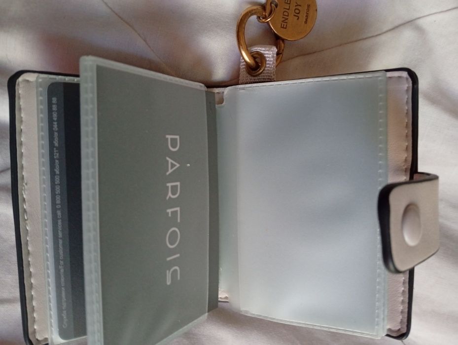 Аксессуар кожаный под карточки Parfois