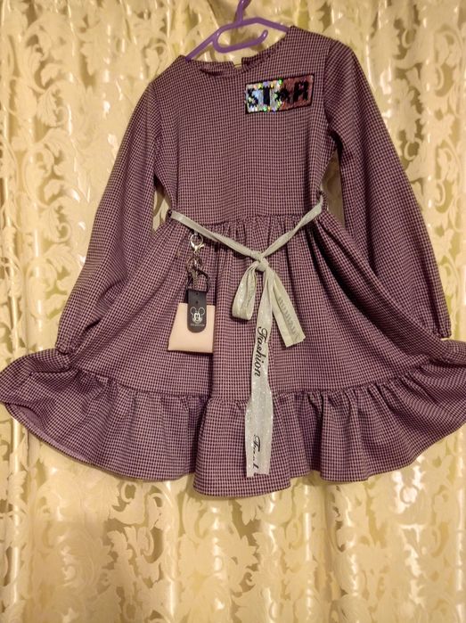 Плаття на дівчинку з довгими рукавами зріст 128