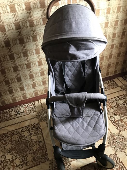 Детский прогулочньй коляски Carella