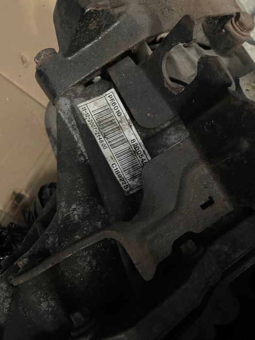 Trafic Vivaro 2.0 dci skrzynia biegów PF6010 oryginał