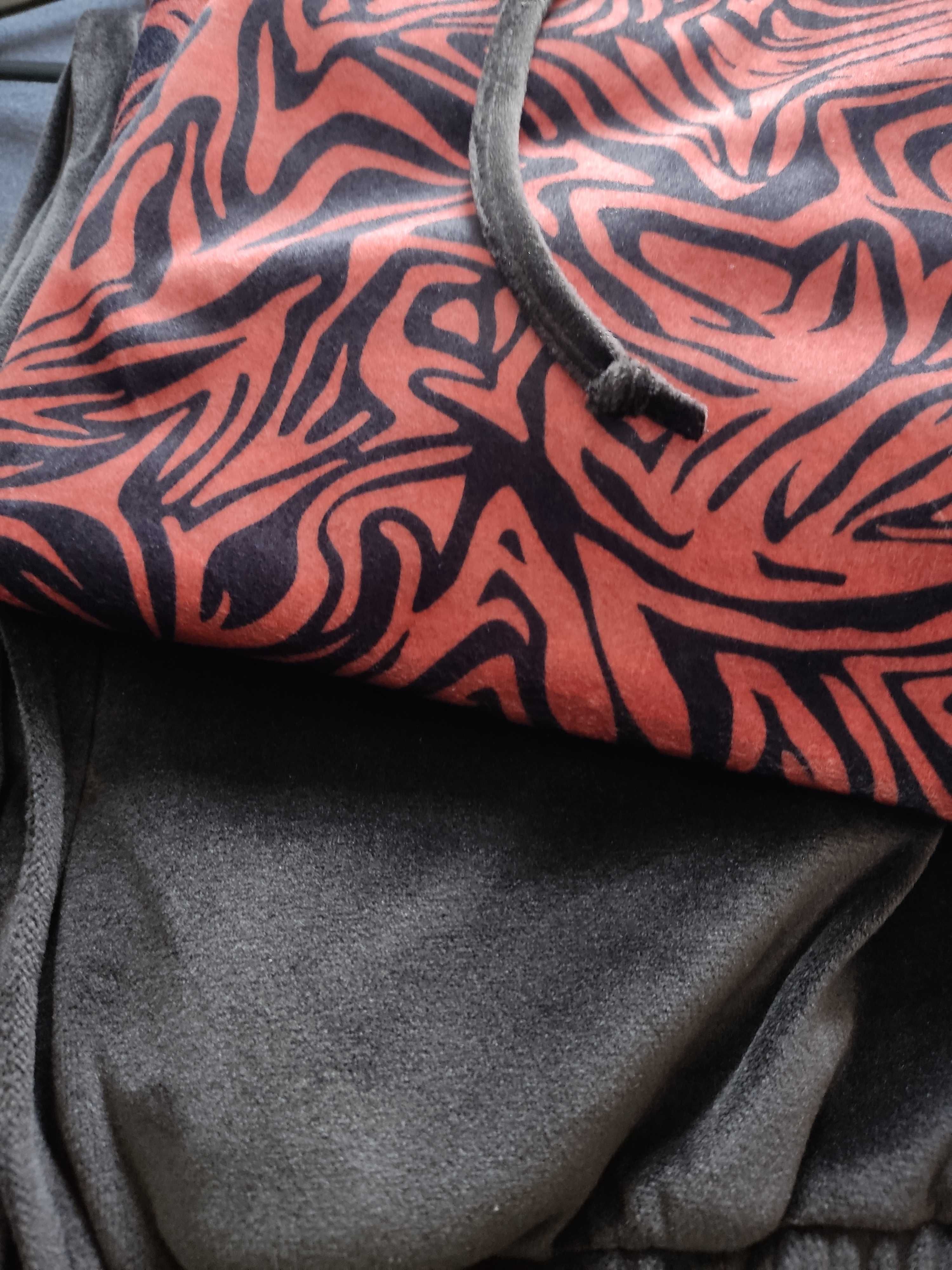 Dres damski polskiego producenta r. XXL