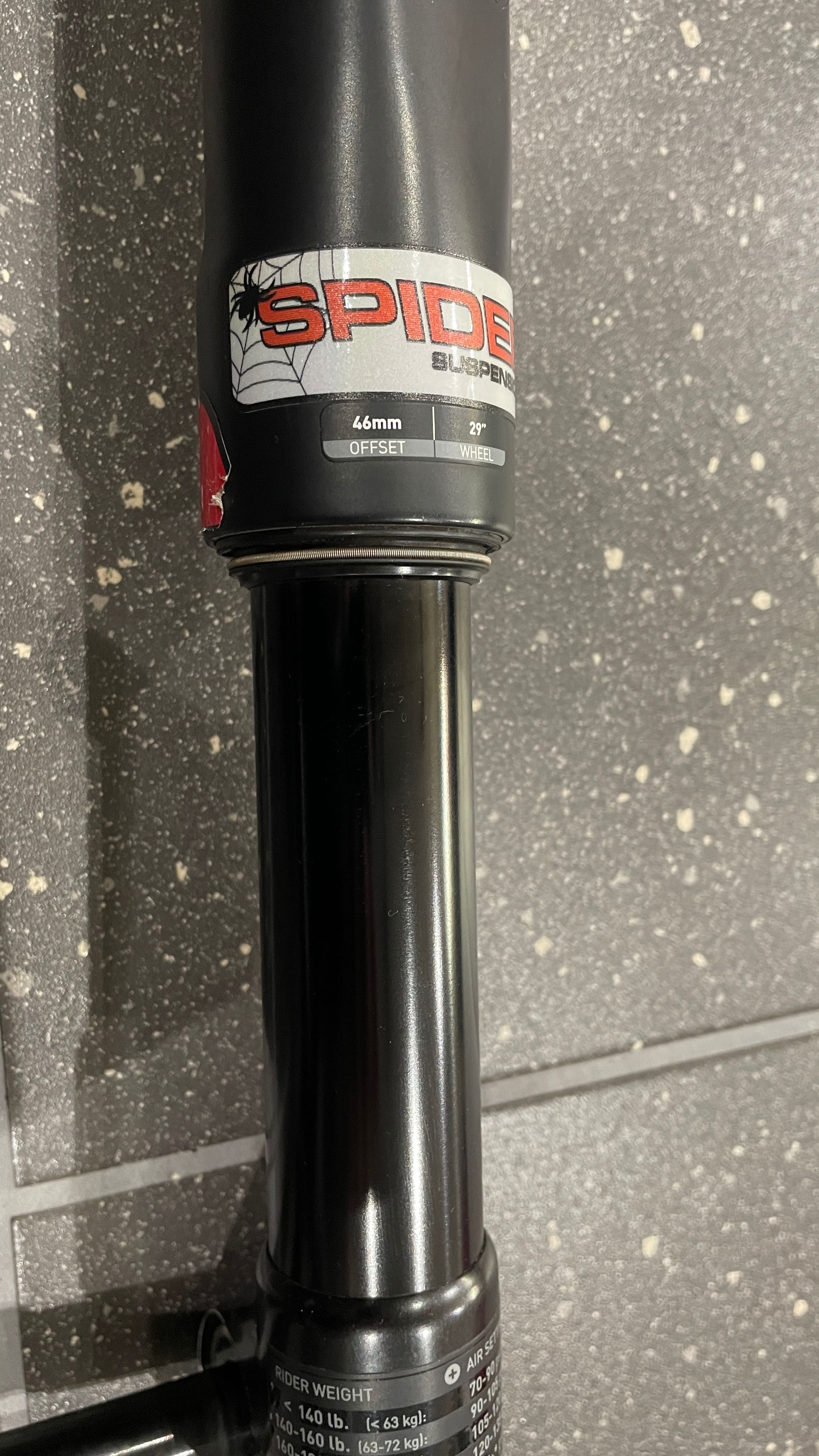 Amortyzator RS-1 Rock Shox 29 carbon Specialized Brain