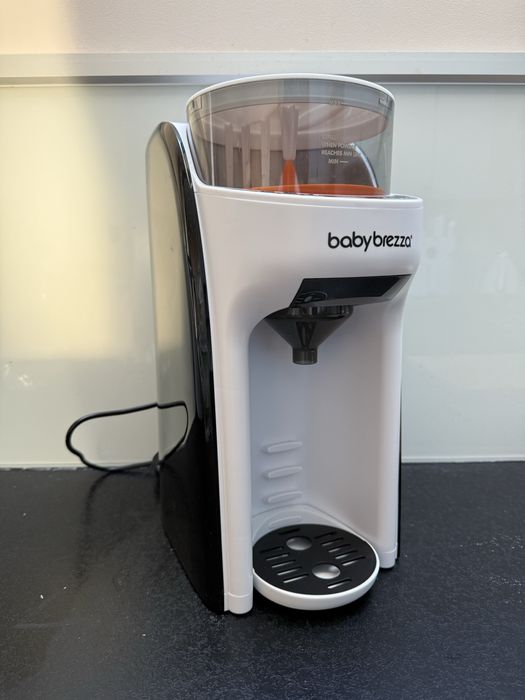 Ekspres do mleka modyfikowanego Baby brezza jak nowy