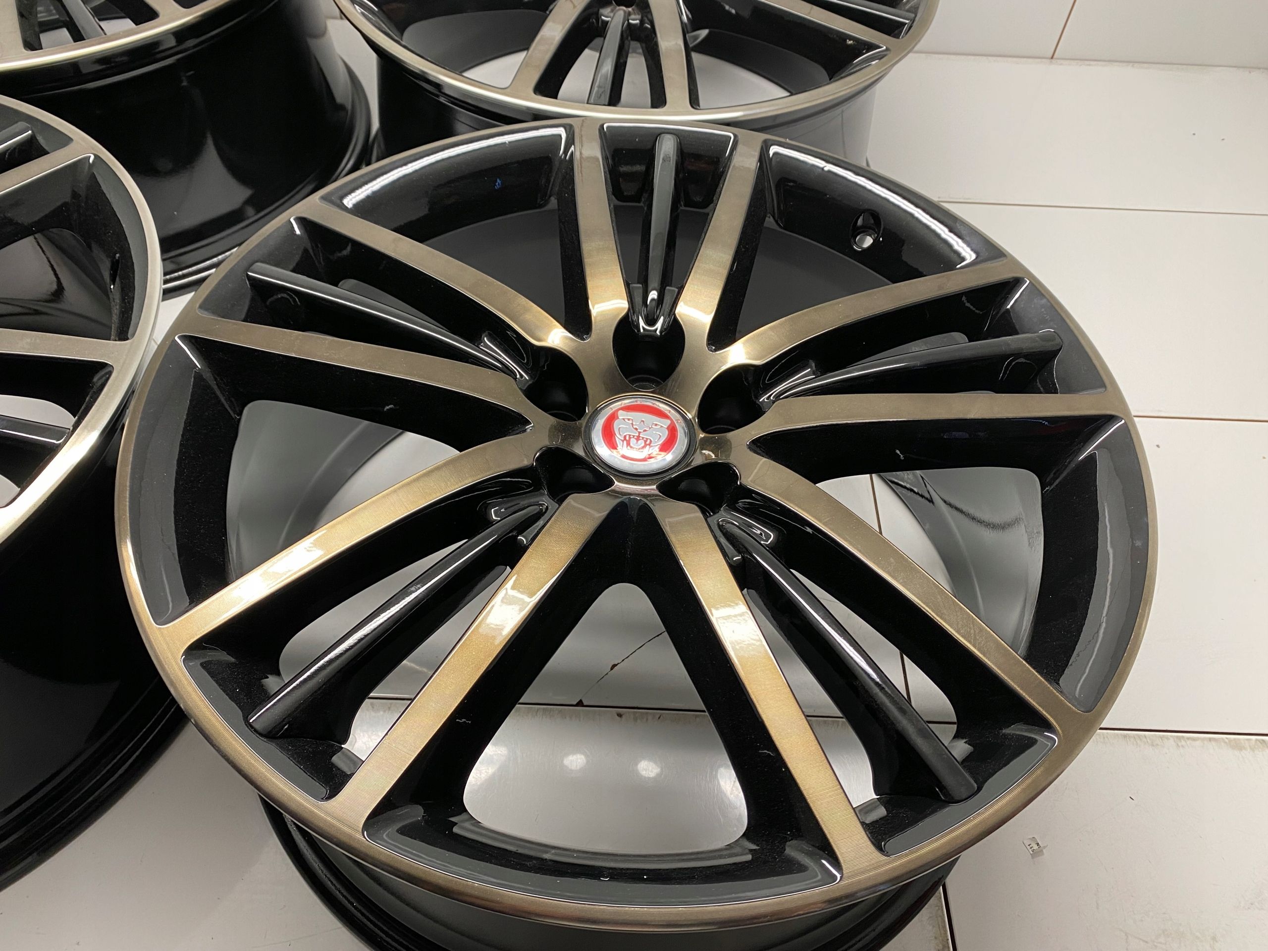 Felgi 20 Jaguar xf xj f Pace 8.5 ET49 Idealne Oem
