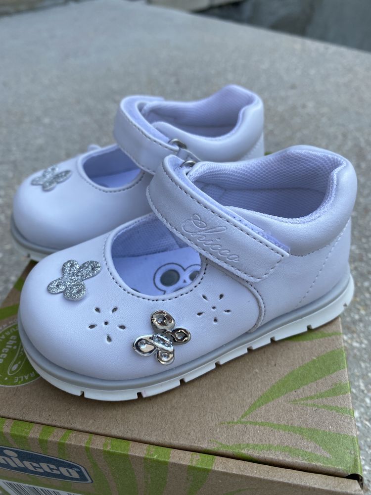 Туфлі взуття босоніжки Chicco