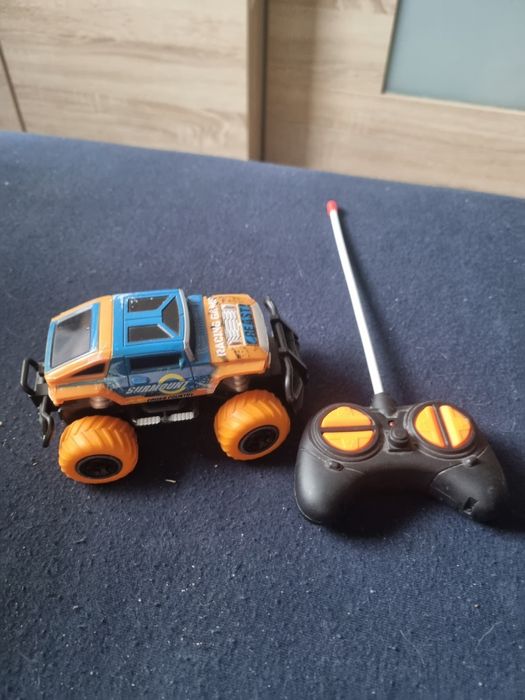 Samochód sterowany pilotem