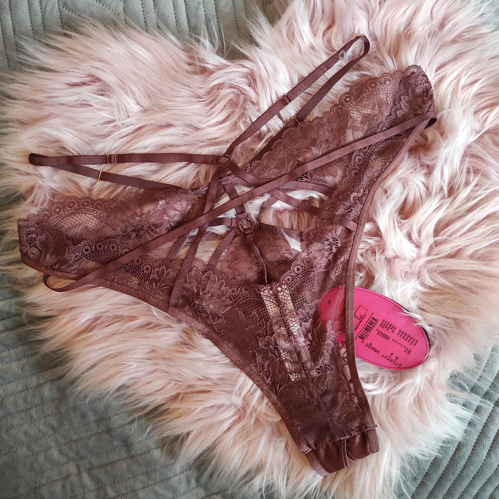 Еротичні трусики private collection від hunkemoller з відкритим доступ