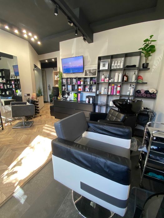 Оренда робочого місця салон краси Дружби народів, кератин, перукар