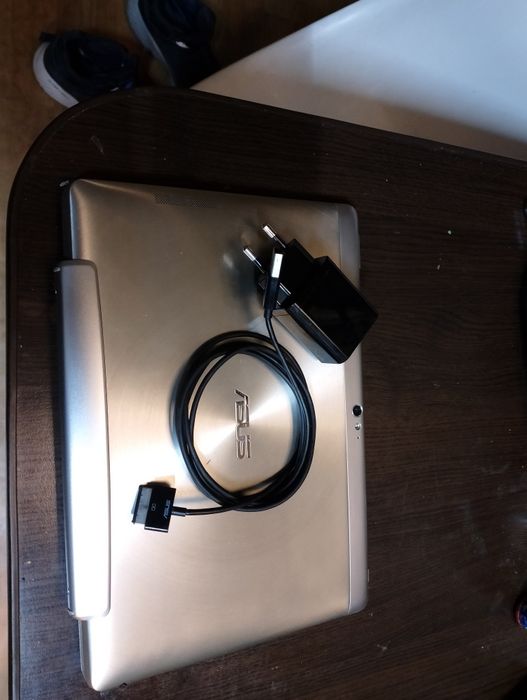 Продам Трансформер планшет ASUS Eee Pad TF700/TF 201
Диагональ экрана