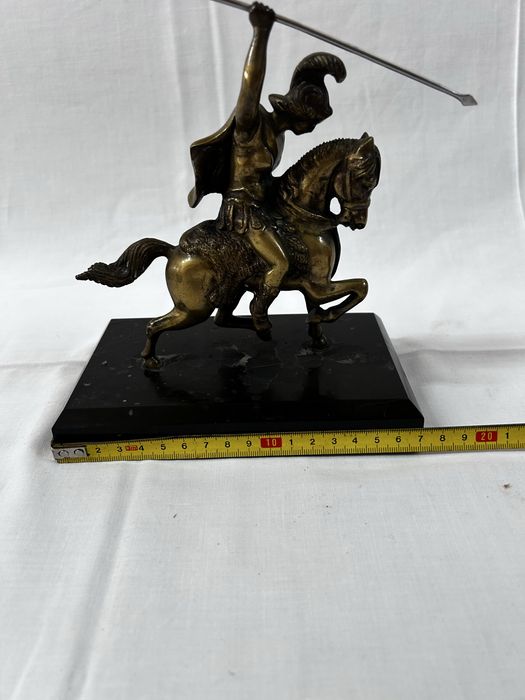 Estátua de Joana d’Arc a Cavalo - Réplica da Escultura de Emmanuel Fré