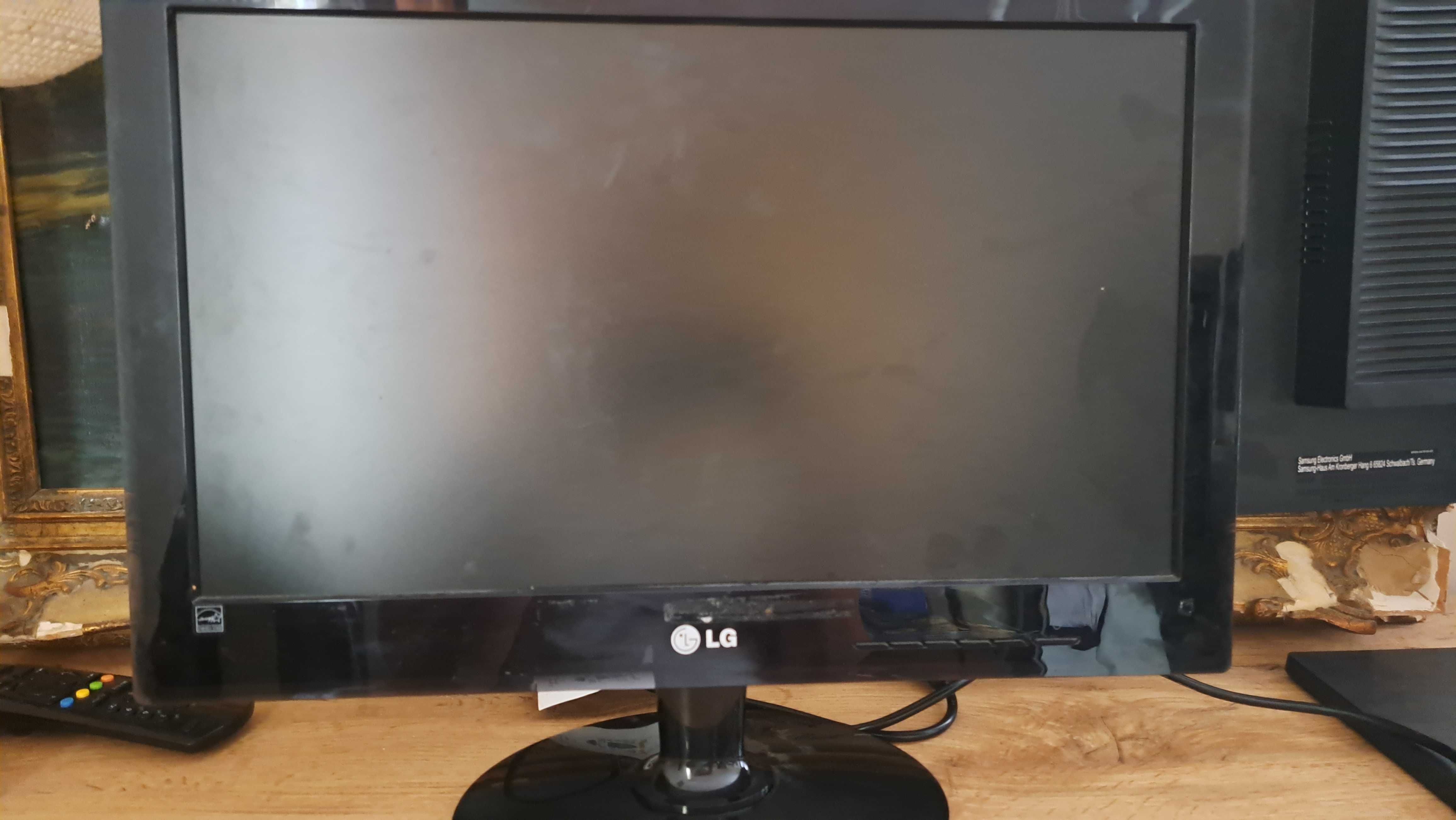 Monitor LED LG FLATRON E1940S-PN 19 " 1366 x 768 px TN