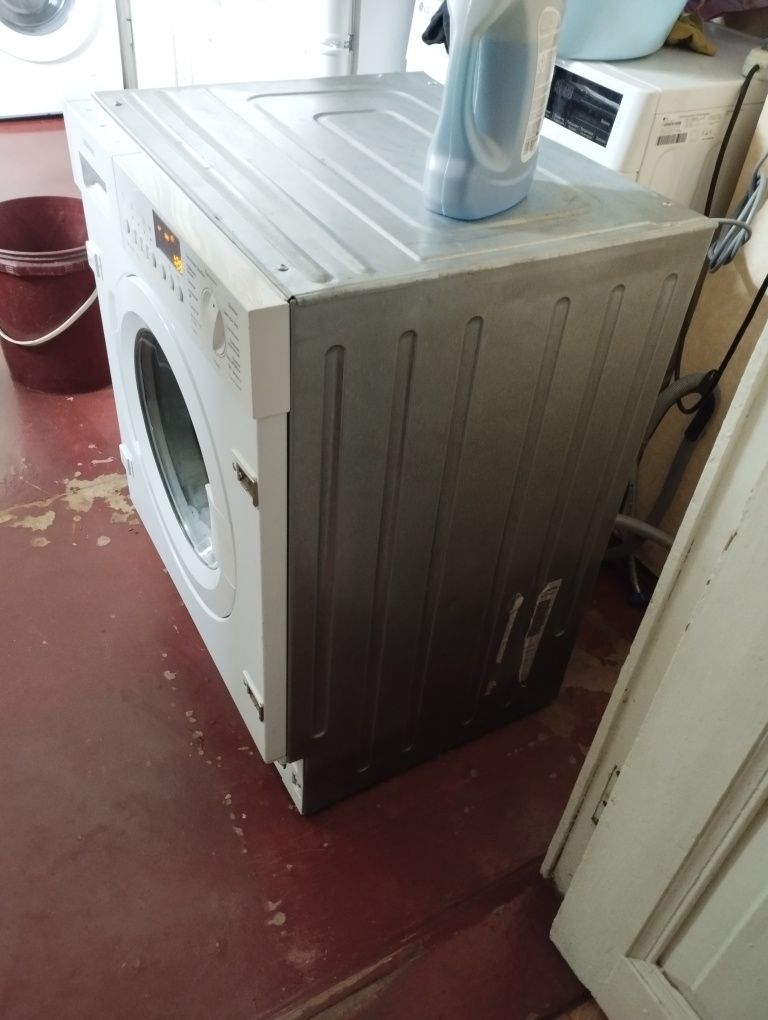 Продам встраиваемую стиральную машинку Siemens si 14 44 bosch logixx 7