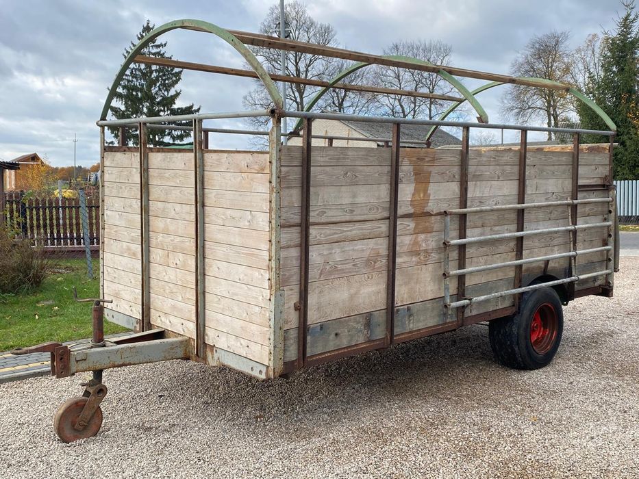 Przyczepa do przewozu zwierząt Bydła Świń Koni Owiec