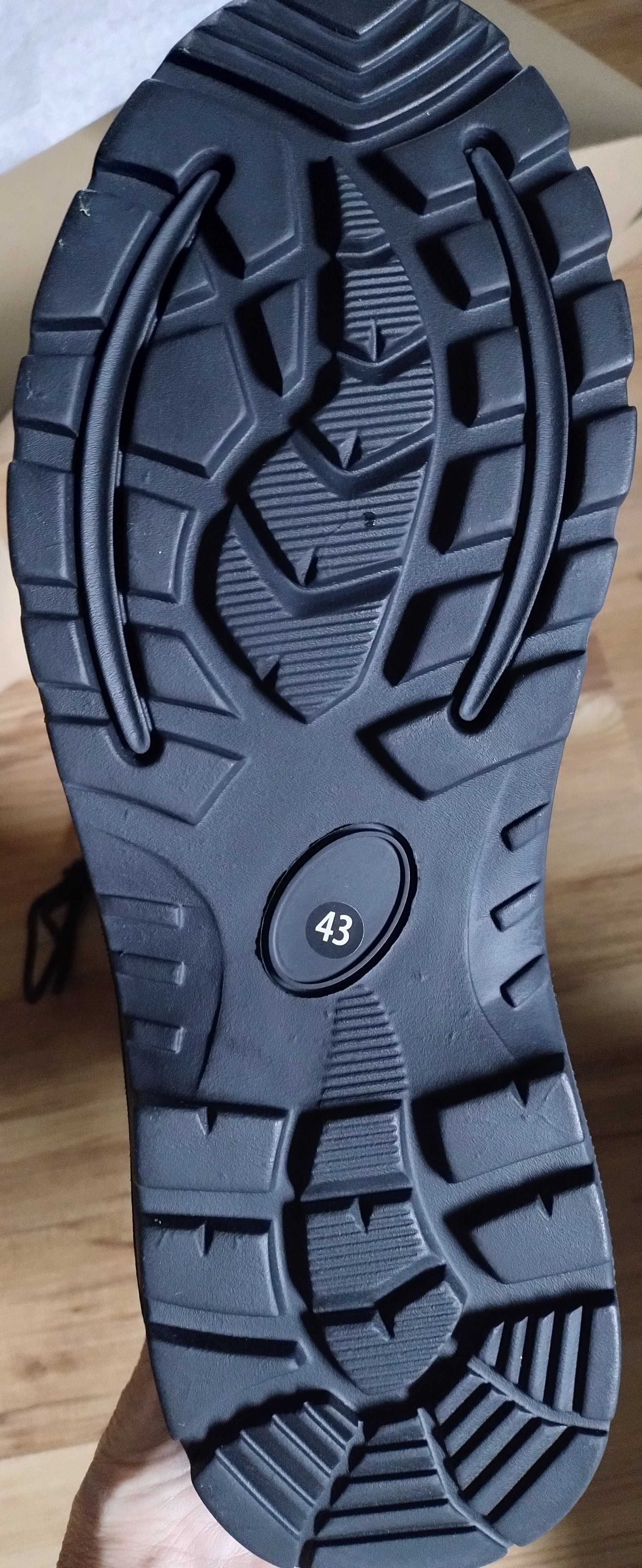 Buty typu policyjnego, wysokie