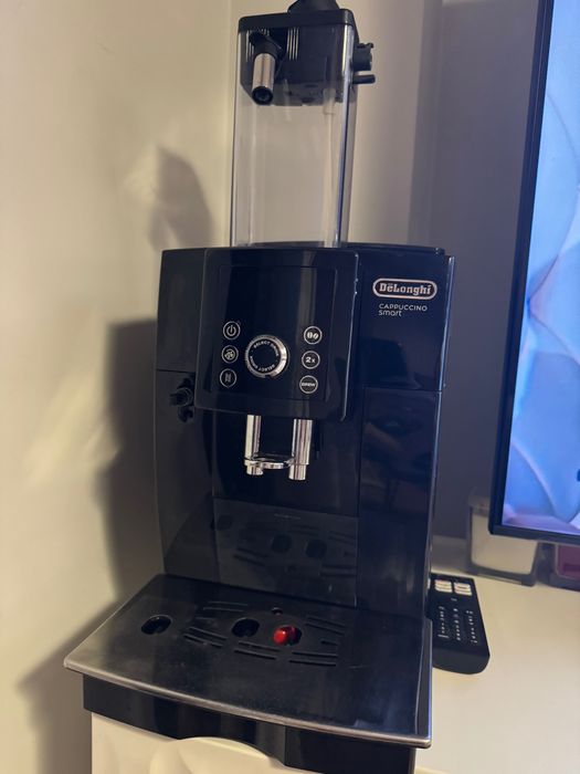 Express cisnieniowy DeLonghi