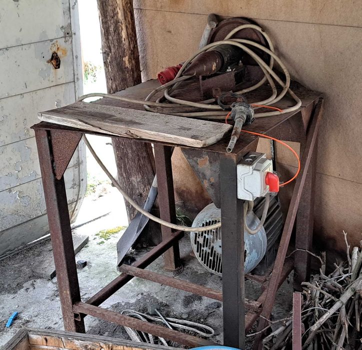 Rębak , łupiarka do drewna