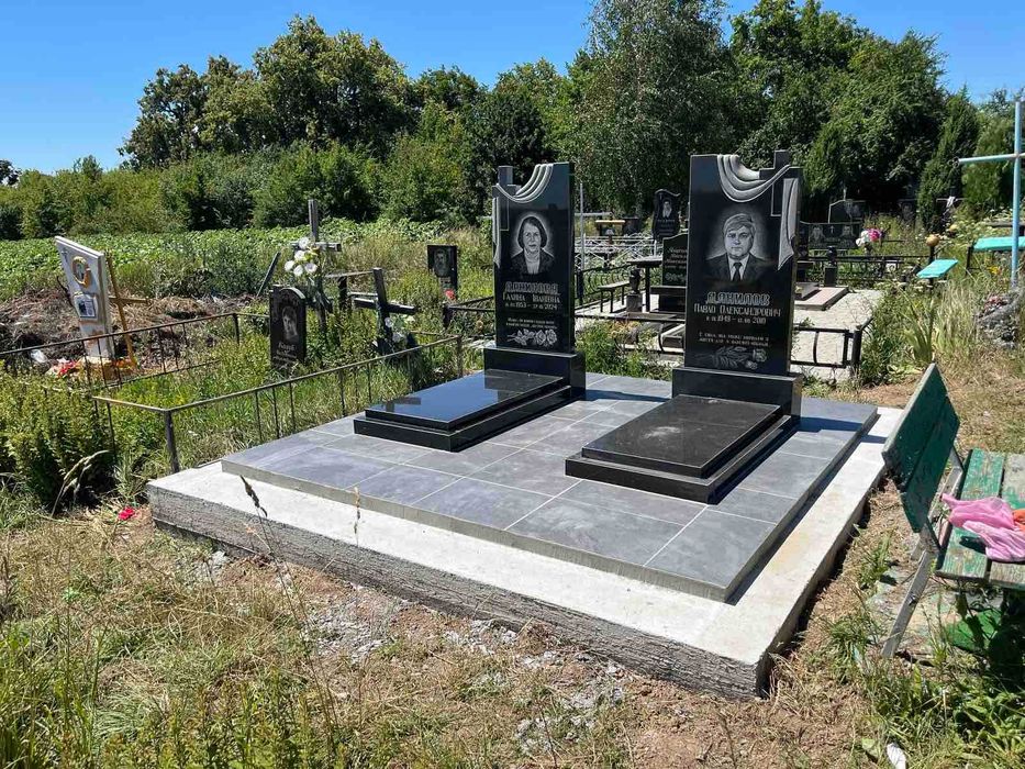 Пам'ятники та вироби з граніту