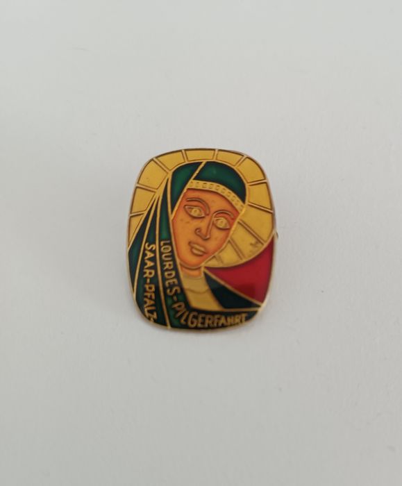 Przypinka/broszkę pielgrzymka lLourdes metal emaliowany Vintage