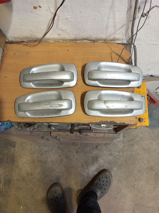 Продам ручки двери приора