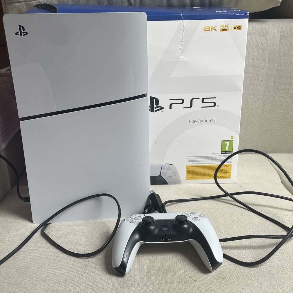 PlayStation 5 komplet: konsola, pad, pudełko