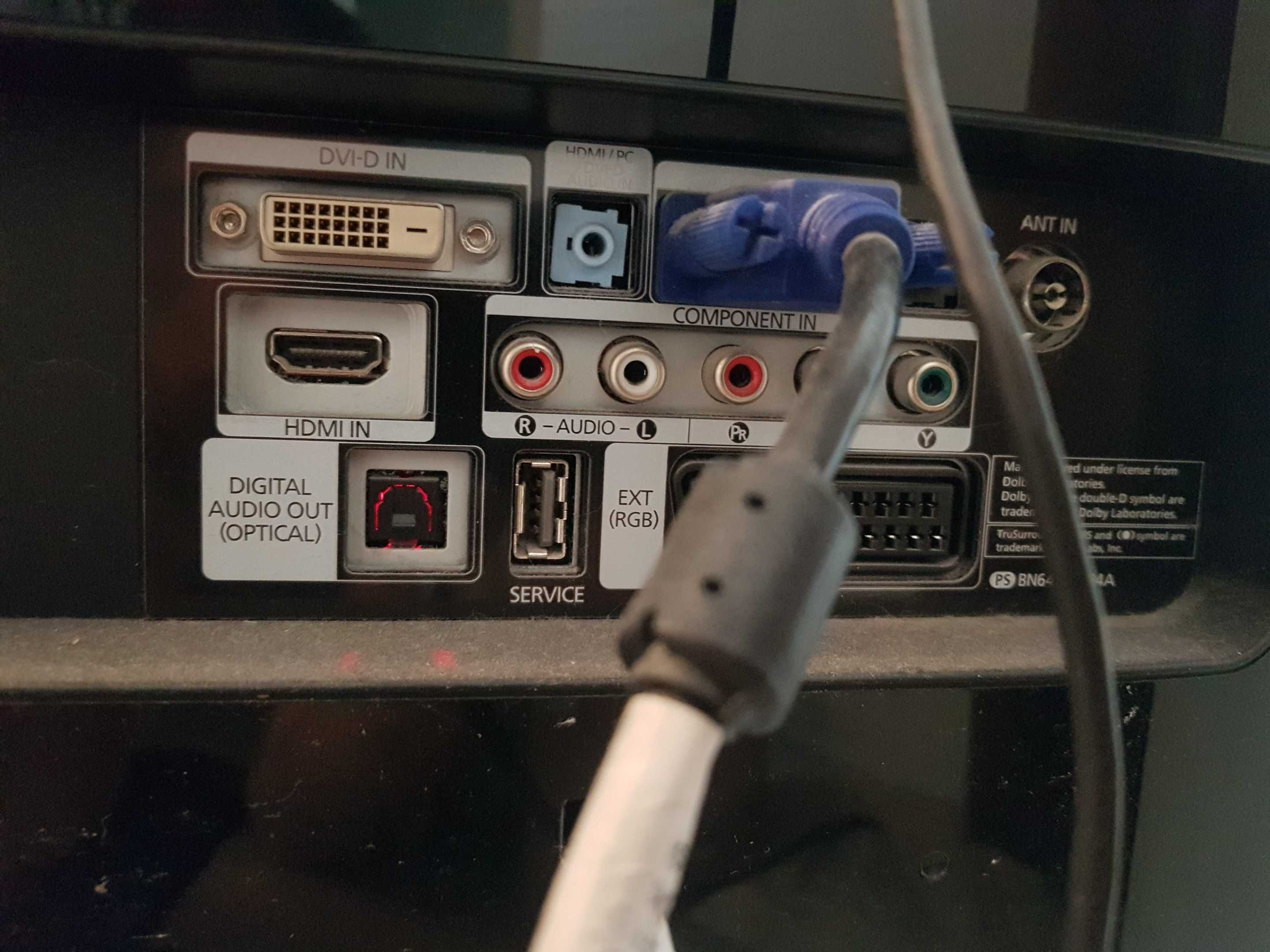 komputer stacjonarny monitor myszka klawiatura