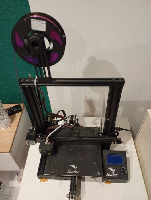 Sprzedam drukarkę 3d ender3